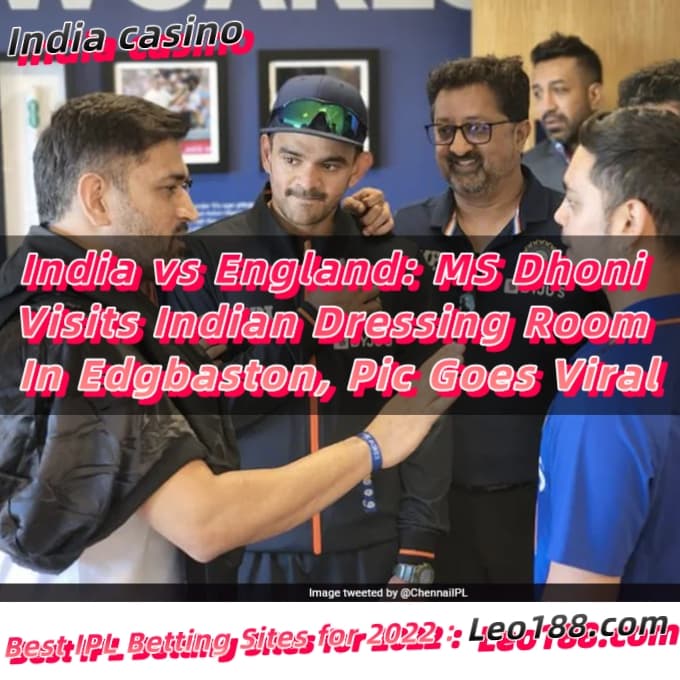 India vs England MS Dhoni Visits Indian Dressing Room In Edgbaston, Pic Goes Viral