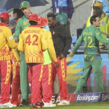 Zimbabwe-Coach-Dave-Houghton-Slams-Pay-In-Ridiculous-T20-World-Cup